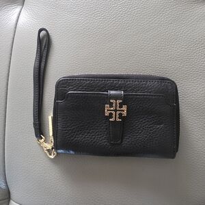 TORY BURCH Black Leather wrislet wallet